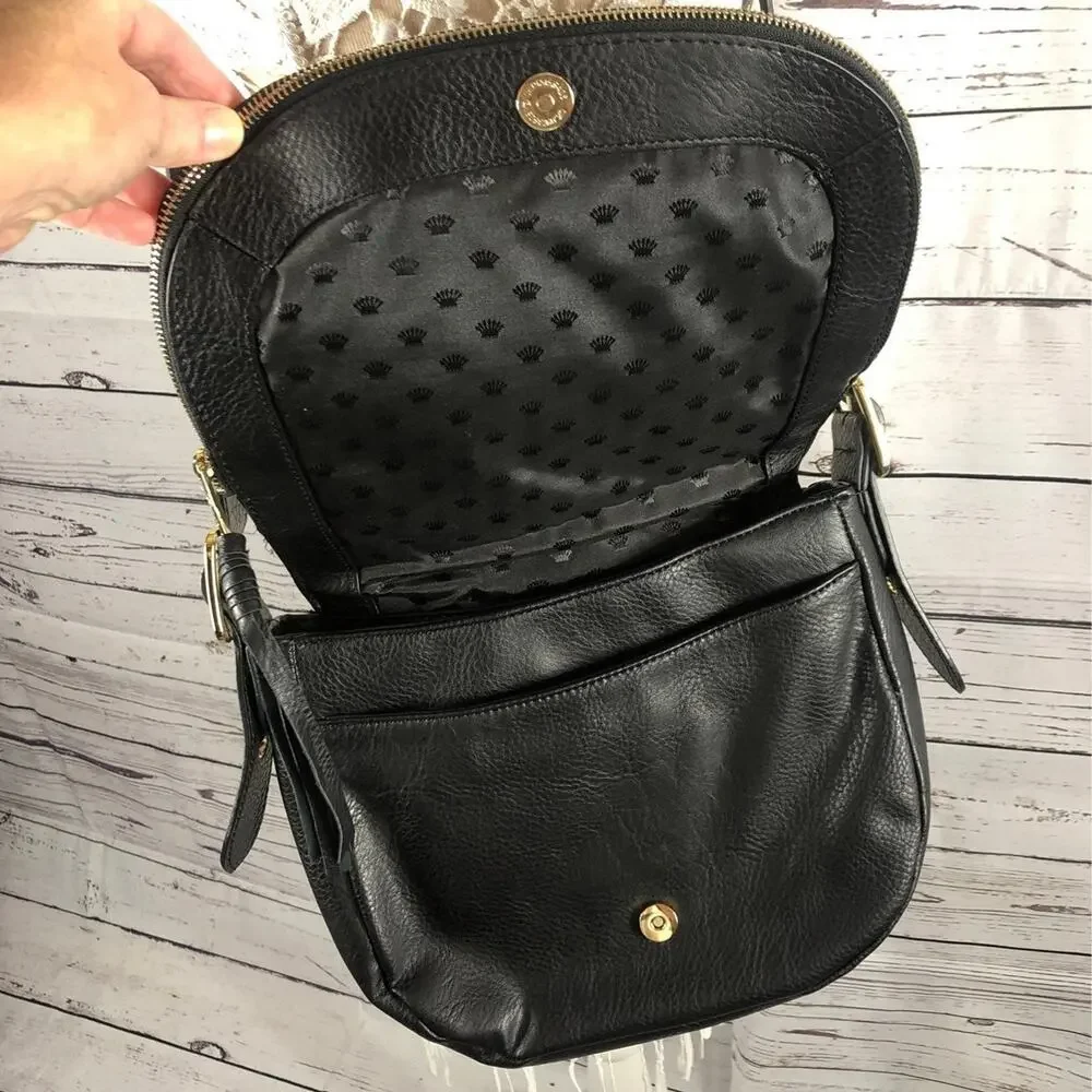Juicy Couture shoulder crossbody bag in black with Gold embellishments.